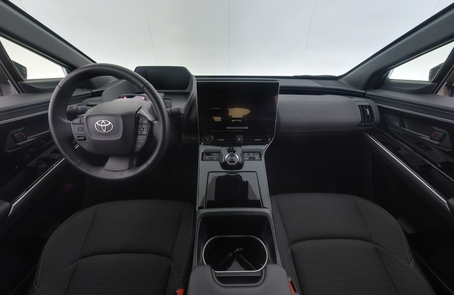 Toyota bZ4X vaihtoauto