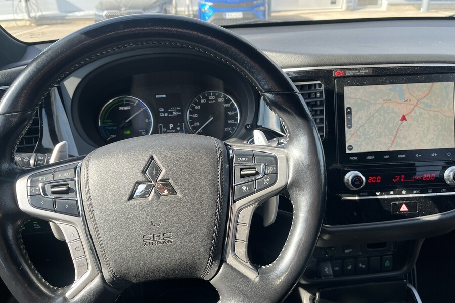 Mitsubishi Outlander PHEV vaihtoauto