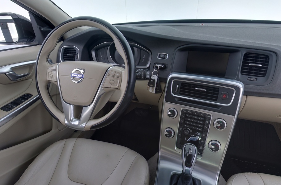 Volvo V60 Cross Country vaihtoauto