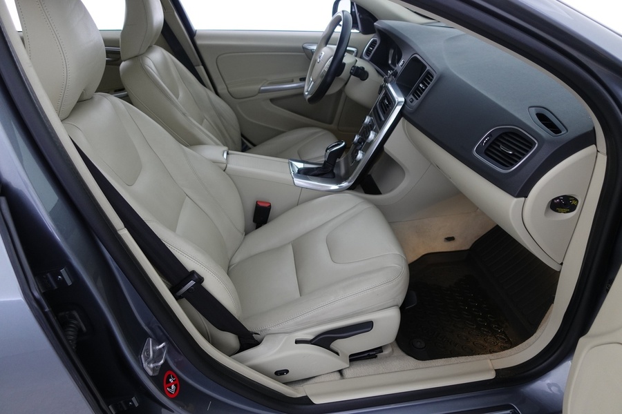 Volvo V60 Cross Country vaihtoauto