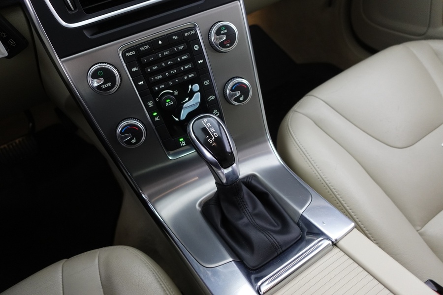 Volvo V60 Cross Country vaihtoauto