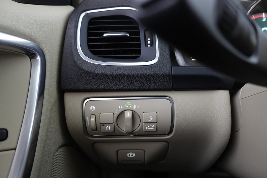 Volvo V60 Cross Country vaihtoauto