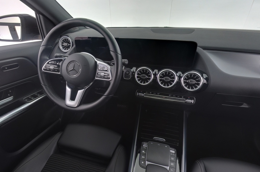 Mercedes-Benz EQA vaihtoauto