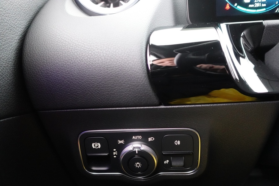 Mercedes-Benz EQA vaihtoauto