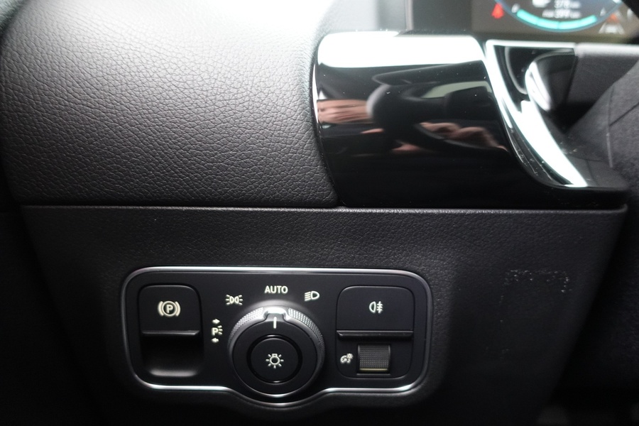 Mercedes-Benz EQA vaihtoauto