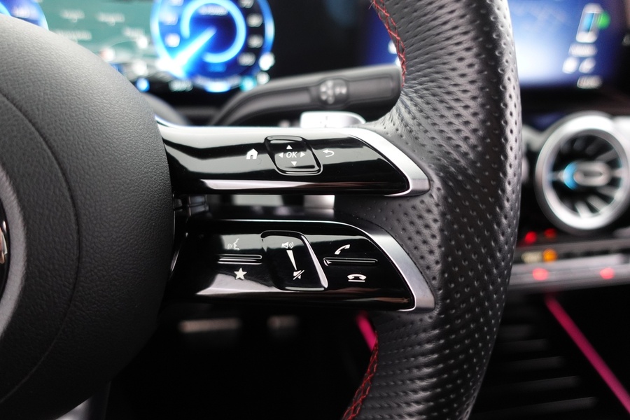 Mercedes-Benz EQA vaihtoauto