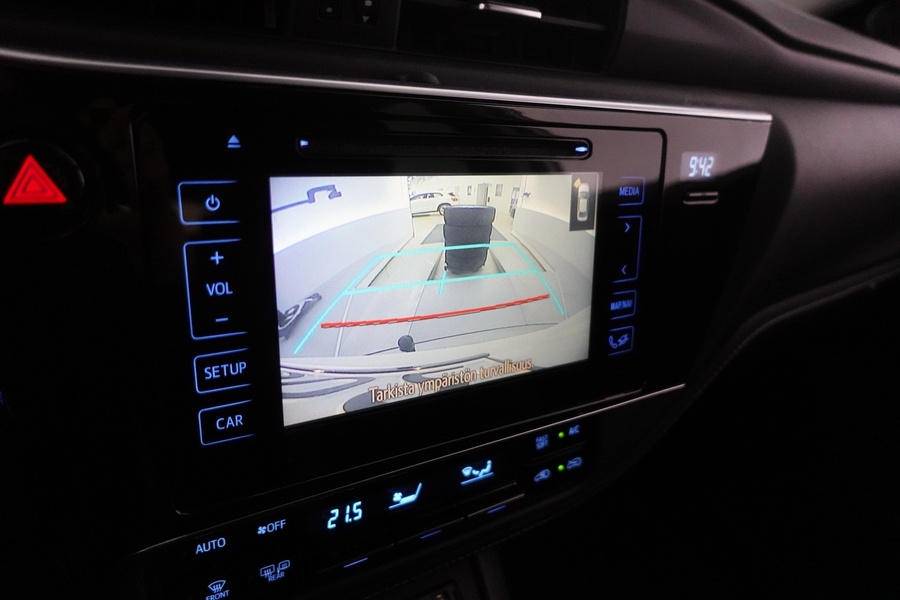 Toyota Auris vaihtoauto