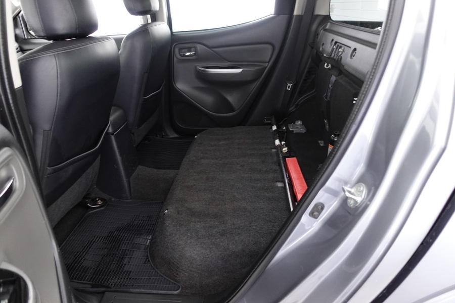 Mitsubishi L200 vaihtoauto