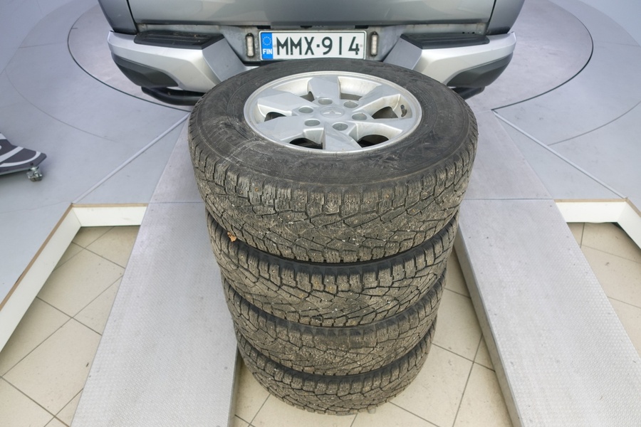 Mitsubishi L200 vaihtoauto