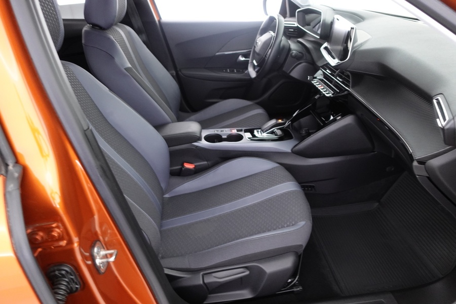 Peugeot e-2008 vaihtoauto