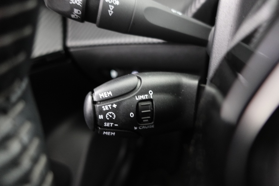 Peugeot e-2008 vaihtoauto