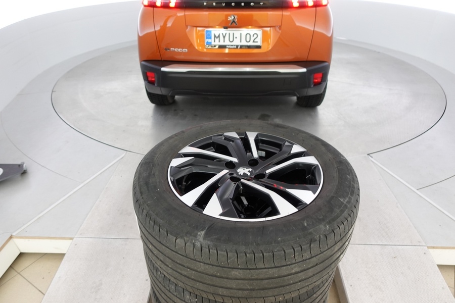 Peugeot e-2008 vaihtoauto