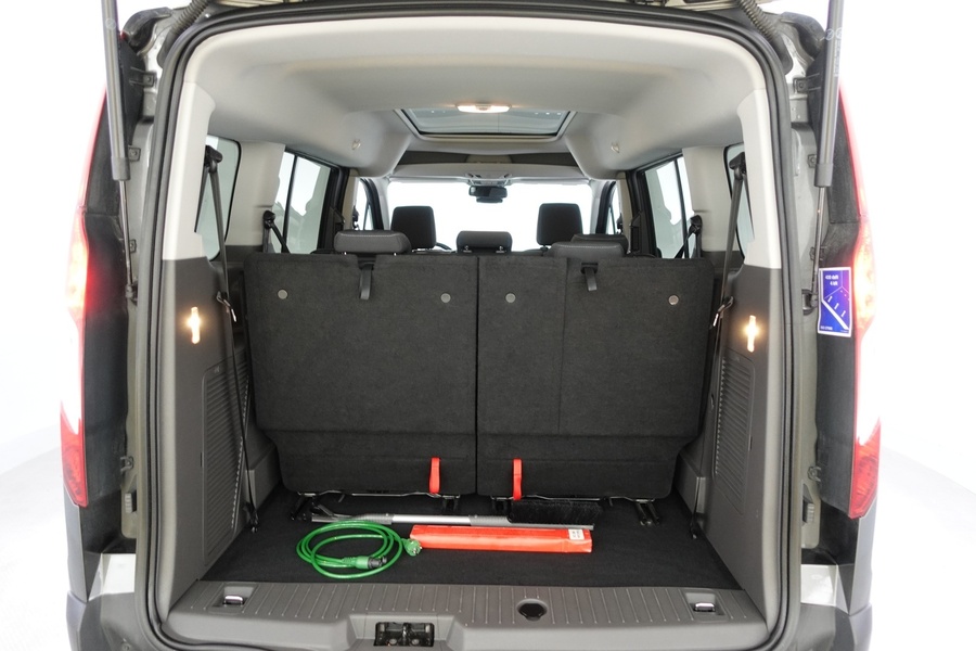 Ford Grand Tourneo Connect vaihtoauto