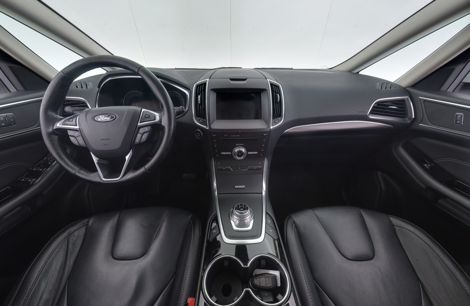 Ford S-MAX vaihtoauto