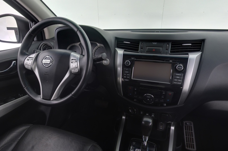 Nissan Navara vaihtoauto