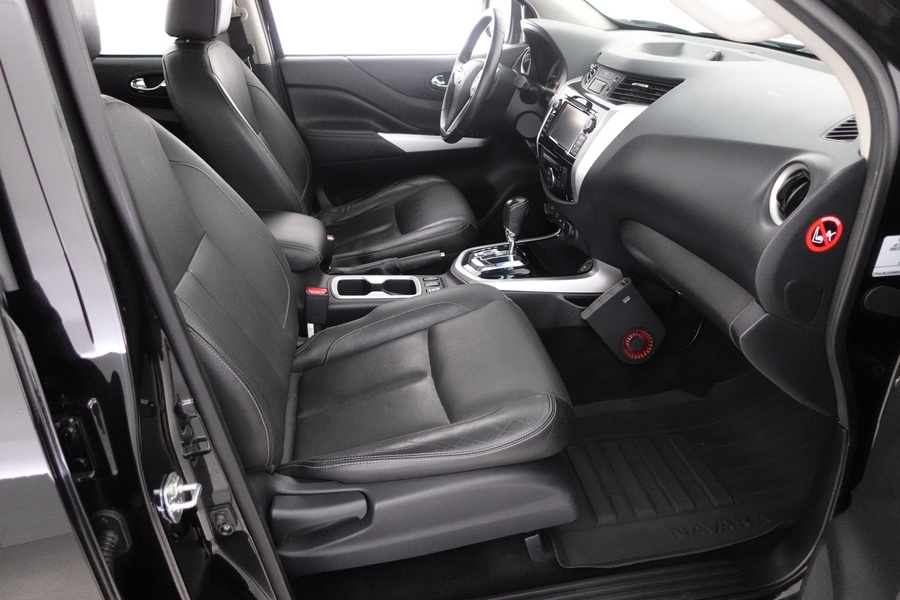 Nissan Navara vaihtoauto