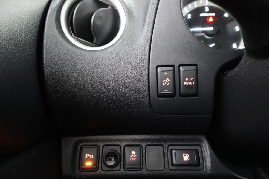 Nissan Navara vaihtoauto