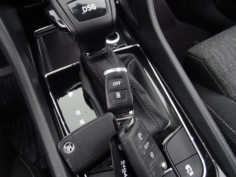 Skoda Karoq vaihtoauto