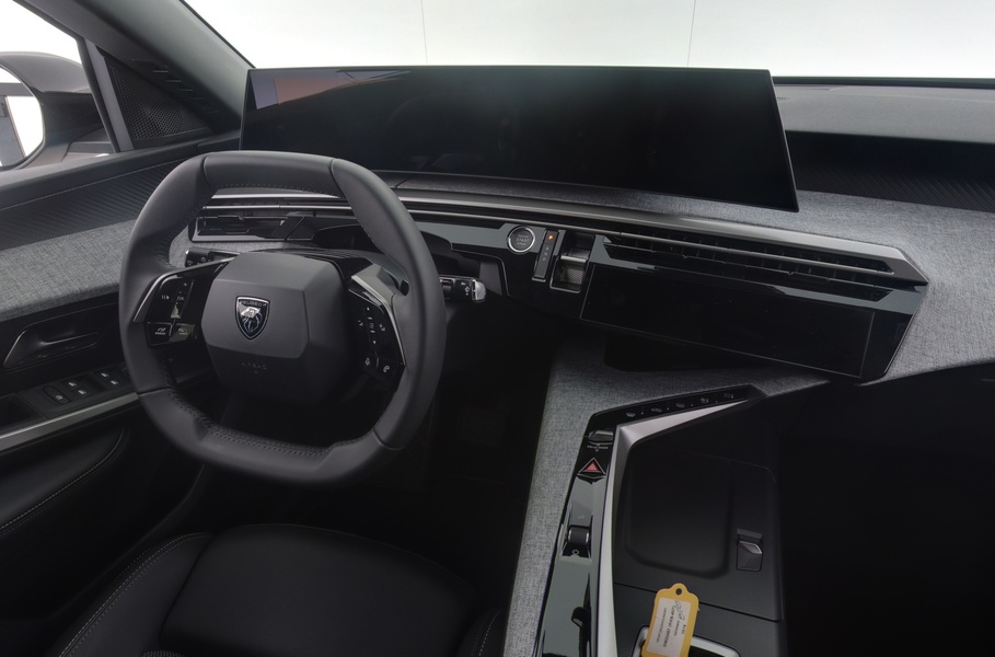 Peugeot E-3008 vaihtoauto