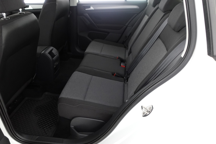 Volkswagen Golf Sportsvan vaihtoauto