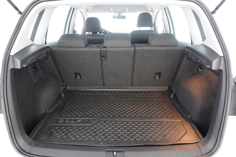 Volkswagen Golf Sportsvan vaihtoauto