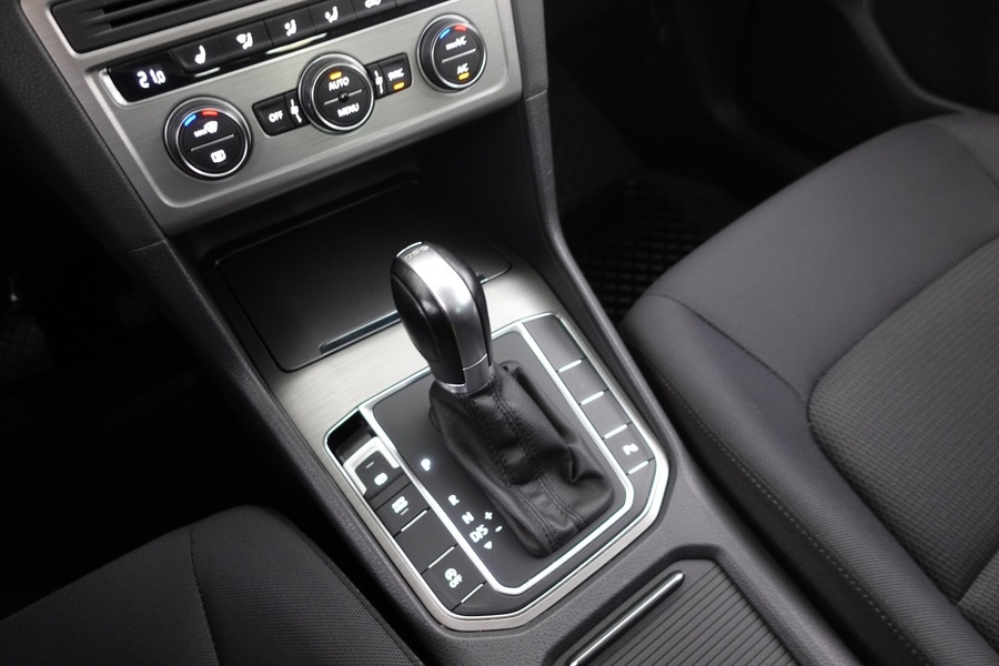 Volkswagen Golf Sportsvan vaihtoauto