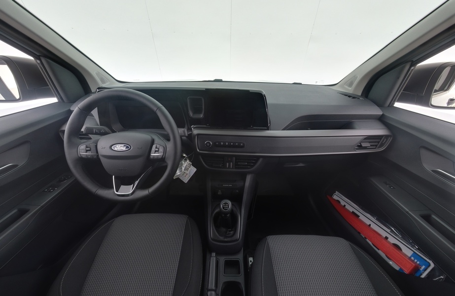 Ford Transit Courier vaihtoauto