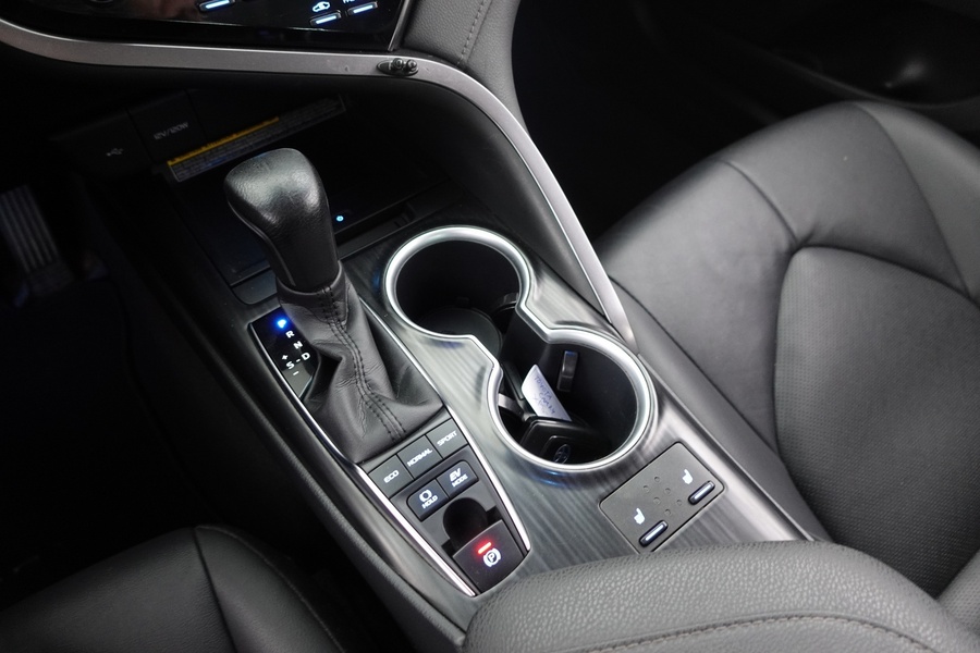 Toyota Camry vaihtoauto