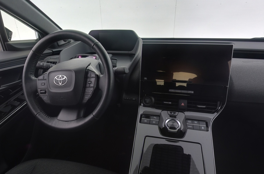 Toyota bZ4X vaihtoauto