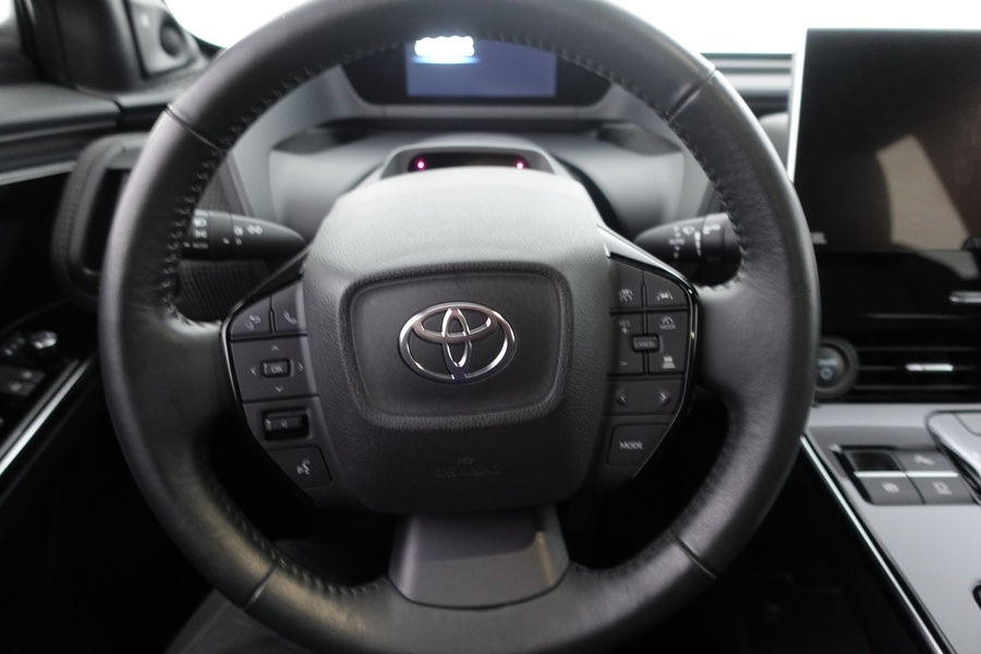 Toyota bZ4X vaihtoauto