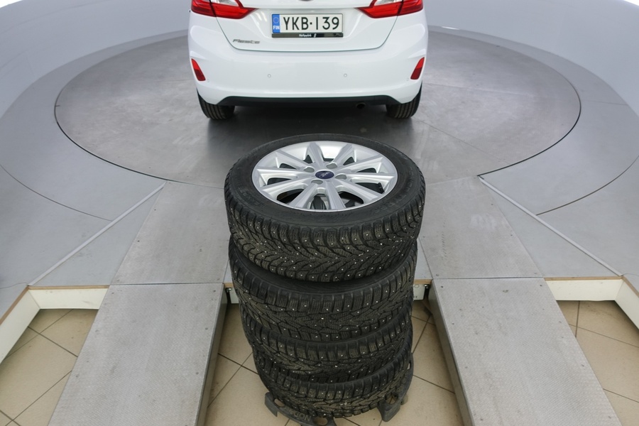 Ford Fiesta vaihtoauto