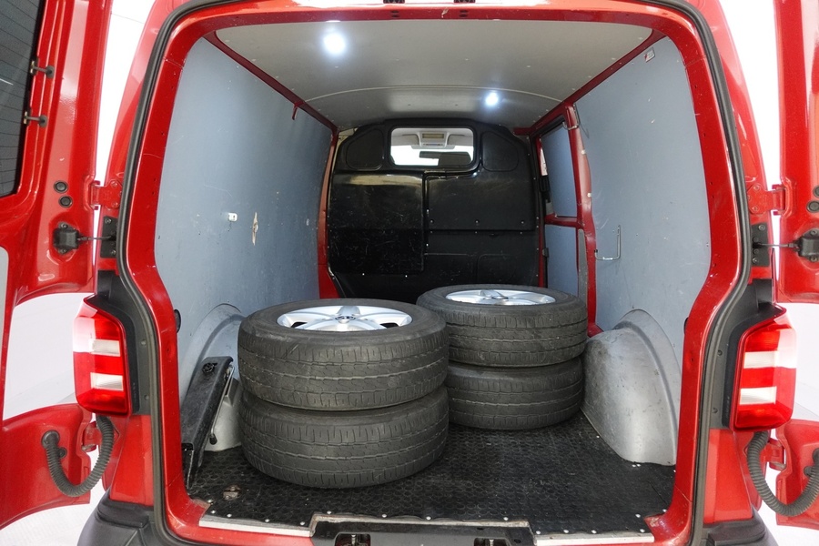 Volkswagen Transporter vaihtoauto