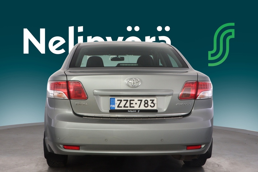 Toyota Avensis vaihtoauto