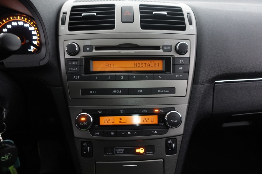 Toyota Avensis vaihtoauto