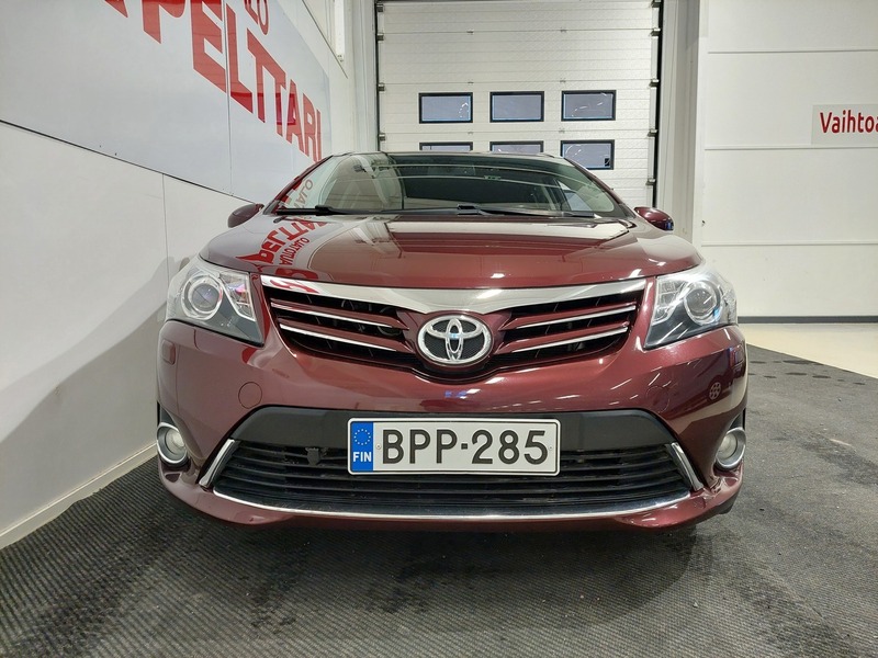 Toyota Avensis vaihtoauto