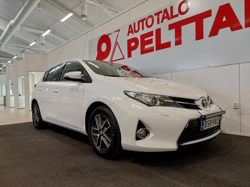 Toyota Auris vaihtoauto