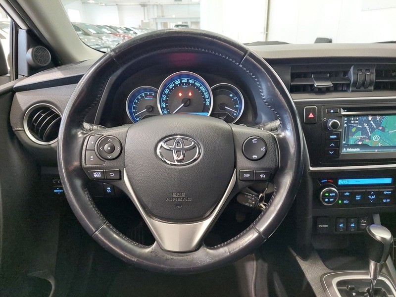 Toyota Auris vaihtoauto