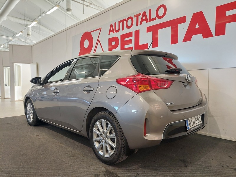 Toyota Auris vaihtoauto