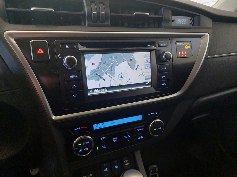 Toyota Auris vaihtoauto