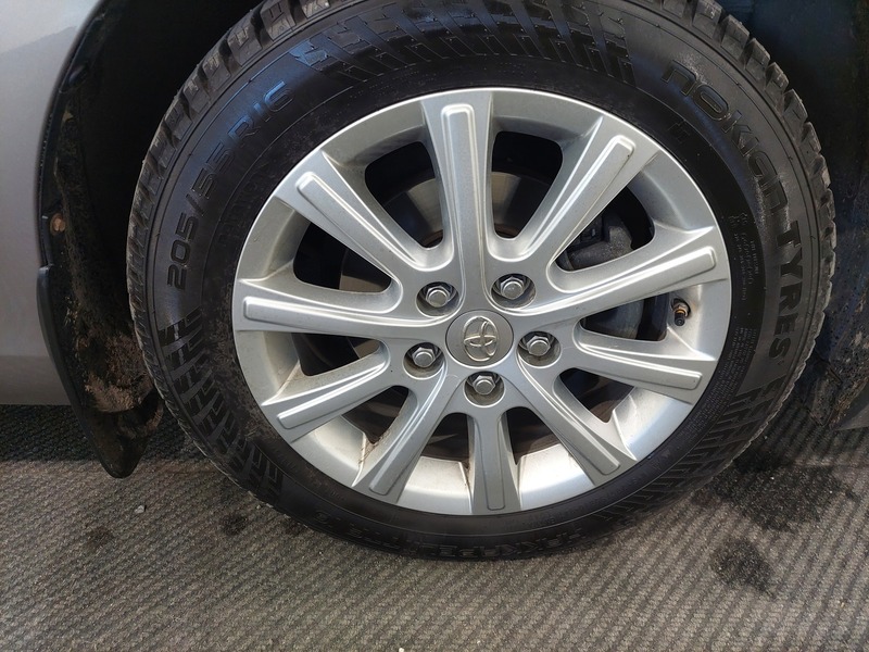 Toyota Auris vaihtoauto