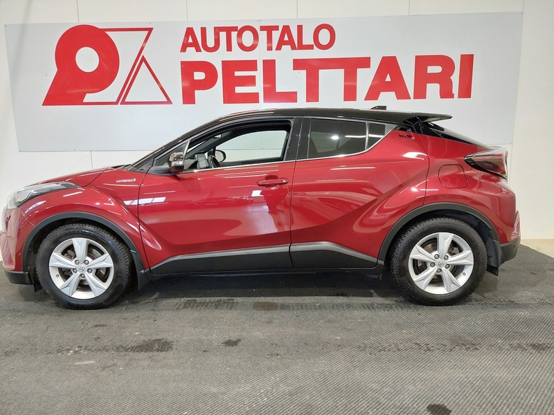 Toyota C-HR vaihtoauto