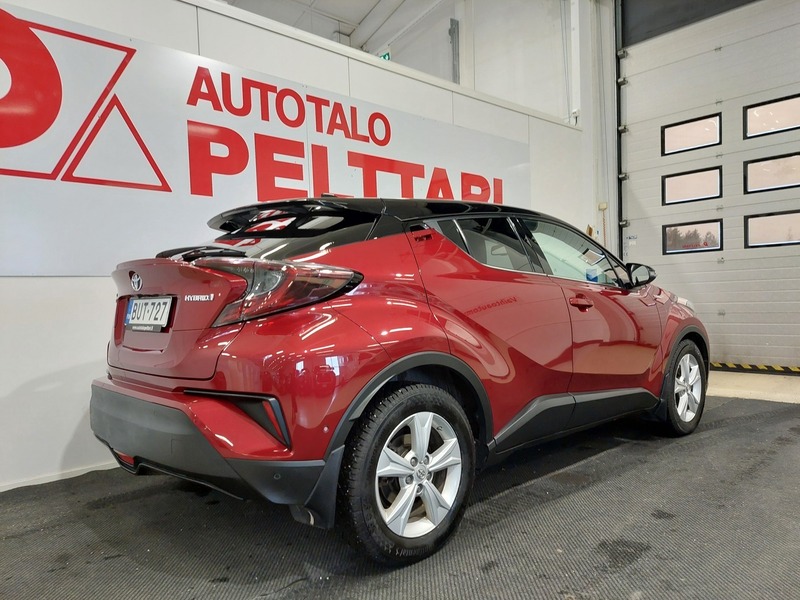 Toyota C-HR vaihtoauto