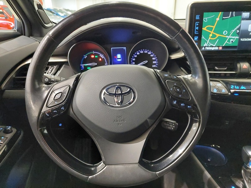 Toyota C-HR vaihtoauto