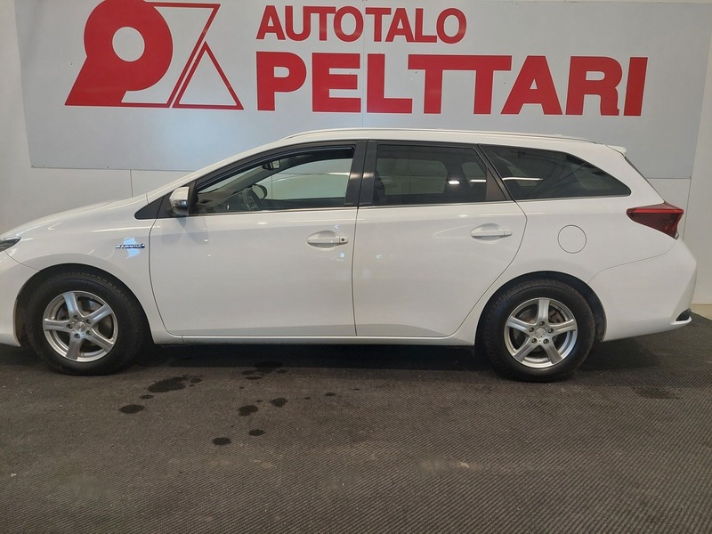 Toyota Auris vaihtoauto