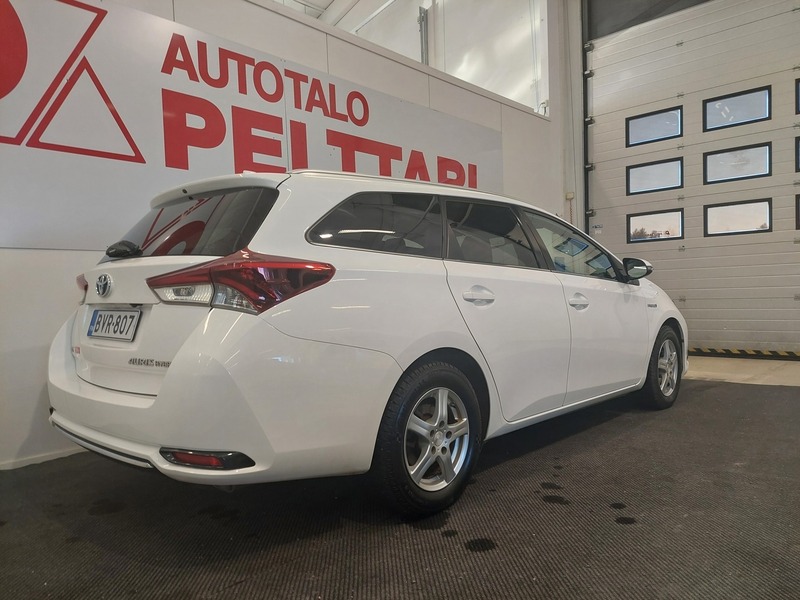 Toyota Auris vaihtoauto