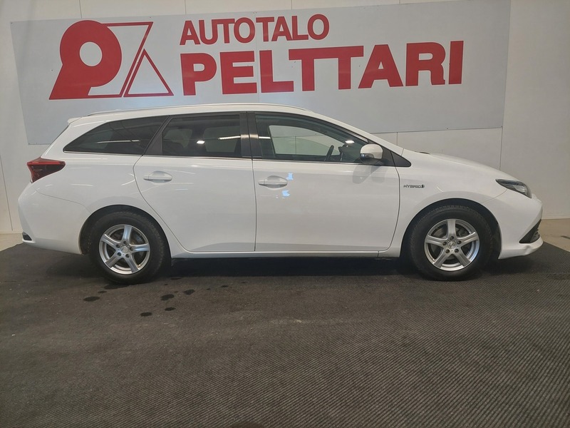 Toyota Auris vaihtoauto
