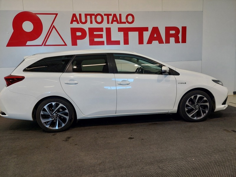 Toyota Auris vaihtoauto