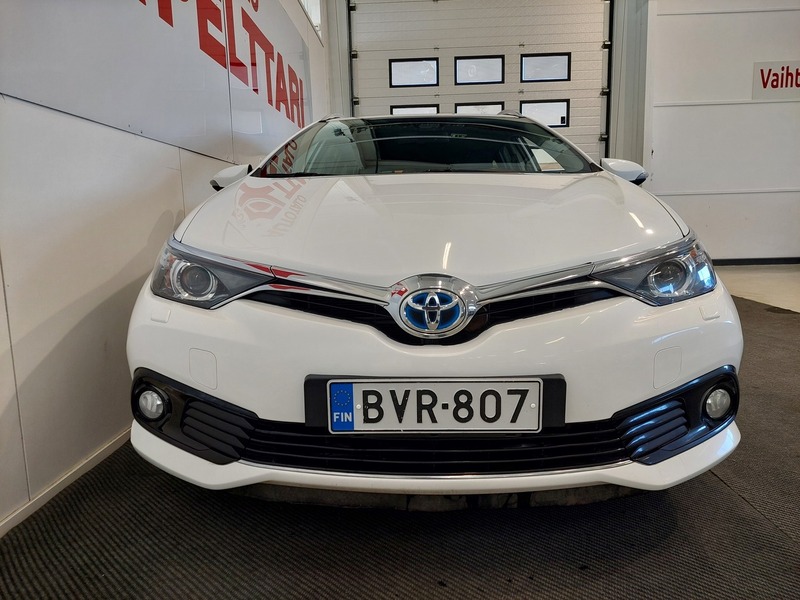 Toyota Auris vaihtoauto