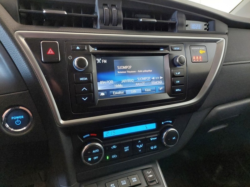 Toyota Auris vaihtoauto