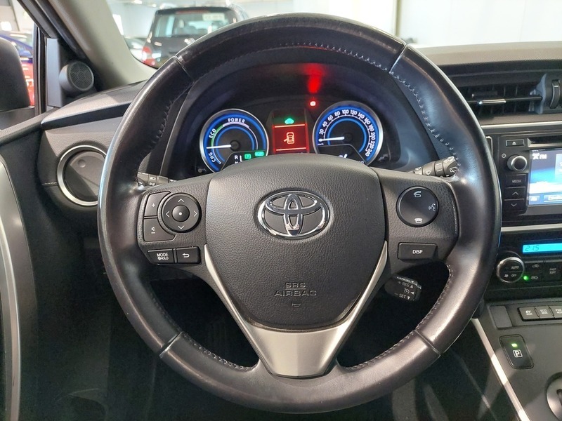 Toyota Auris vaihtoauto